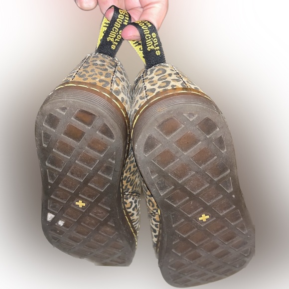 Dr. Marten Aldgate Leopard Print Lace Up Shoes Size 9 - Picture 8 of 14